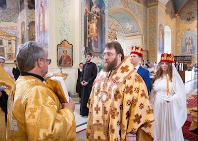 Митрополит Игнатий совершил Таинство венчания