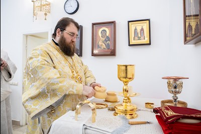 Митрополит Игнатий совершил Божественную литургию в домовом храме в честь Владимирской иконы Божией Матери г. Саратова