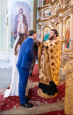 Митрополит Игнатий совершил Таинство венчания