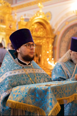 Божественная литургия в Свято-Троицком кафедральном соборе г. Саратова