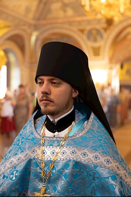 Божественная литургия в Свято-Троицком кафедральном соборе г. Саратова