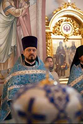 Божественная литургия в Свято-Троицком кафедральном соборе г. Саратова