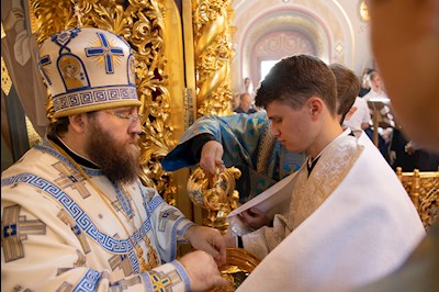 Божественная литургия в Свято-Троицком кафедральном соборе г. Саратова