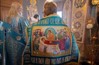 Божественная литургия в Свято-Троицком кафедральном соборе г. Саратова