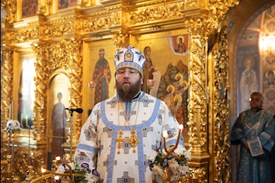 Божественная литургия в Свято-Троицком кафедральном соборе г. Саратова