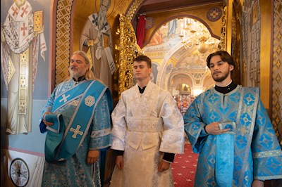 Божественная литургия в Свято-Троицком кафедральном соборе г. Саратова