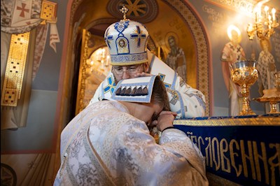 Божественная литургия в Свято-Троицком кафедральном соборе г. Саратова