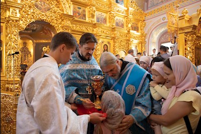 Божественная литургия в Свято-Троицком кафедральном соборе г. Саратова