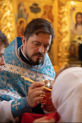 Божественная литургия в Свято-Троицком кафедральном соборе г. Саратова