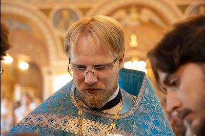 Божественная литургия в Свято-Троицком кафедральном соборе г. Саратова