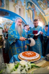 Литургия в Свято-Троицком кафедральном соборе Саратова