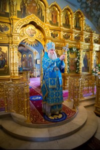 Литургия в Свято-Троицком кафедральном соборе Саратова