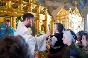 Литургия в Свято-Троицком кафедральном соборе Саратова