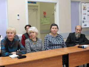 В гимназии прошел круглый стол по итогам проекта «Святые маяки русской истории: подвиг новомучеников»