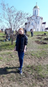 Прихожане саратовских храмов разбили сад в Солнечном