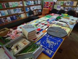 Выставка новых тактильных книг, изготовленных прихожанами Покровского храма