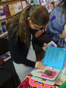 Выставка новых тактильных книг, изготовленных прихожанами Покровского храма