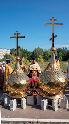 Освящены купола храма Преображения Господня поселка Соколовый
