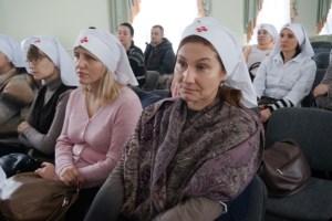 В собрании социальных работников храмов приняли участие активисты молодежного общества епархии
