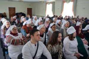 В собрании социальных работников храмов приняли участие активисты молодежного общества епархии