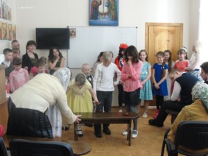 В храме Архангела Михаила состоялся детский утренник, посвященный празднику Пасхи