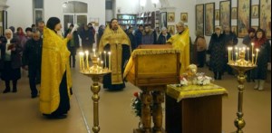 В храм в честь Рождества Христова г. Вольска доставлен ковчег с частицей святых мощей святителя Луки