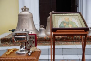 Совершен чин освящения колоколов храма, строящегося в Октябрьском ущелье Саратова