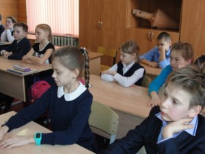 Священник рассказал школьникам об устройстве храма
