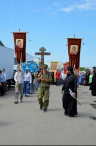 Крестный ход Балашов — Вавилов Дол прошел через Саратов