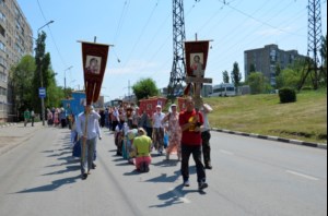 Крестный ход Балашов — Вавилов Дол прошел через Саратов