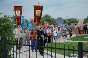Крестный ход Балашов — Вавилов Дол прошел через Саратов