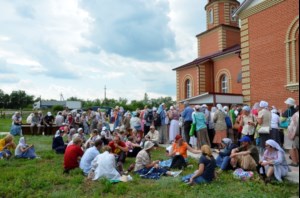 Крестный ход Балашов — Вавилов Дол прошел через Саратов