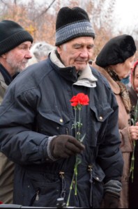 У мемориала жертвам политических репрессий совершена панихида