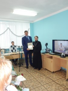 Священник побывал на годовом собрании медиков районной больницы