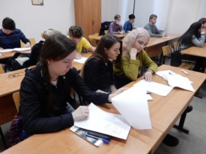 Для студентов проходят занятия в Школе добровольца