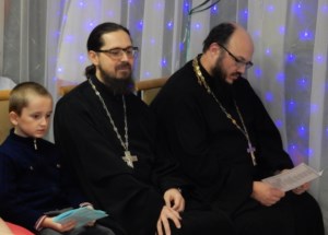 Серафимовский храм Саратова проводит Рождественские праздники