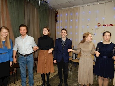 В Саратове прошла молодежная рождественская вечерка