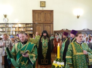 Всенощное бдение в храме преподобного Серафима Саровского