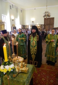 Всенощное бдение в храме преподобного Серафима Саровского