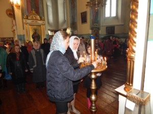 Школьники села Новодубровка посетили храмы Петровского благочиния