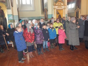 Школьники села Новодубровка посетили храмы Петровского благочиния