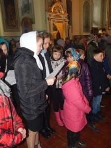Школьники села Новодубровка посетили храмы Петровского благочиния