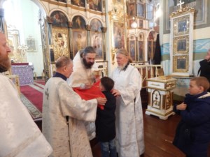 Школьники села Новодубровка посетили храмы Петровского благочиния