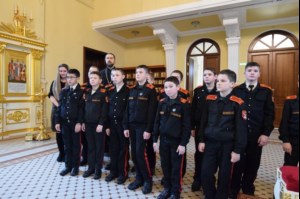 Саратовскую семинарию посетили учащиеся кадетской школы