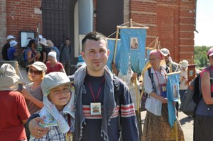 Более 400 километров позади у участников крестного хода в честь царственных страстотерпцев