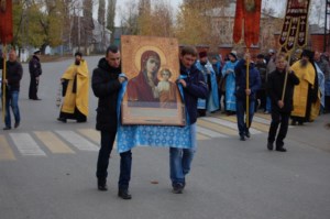 В Хвалынске прошел праздничный крестный ход