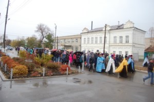 В Хвалынске прошел праздничный крестный ход
