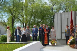 У мемориала заводчанам, погибшим в годы Великой Отечественной войны, впервые совершена заупокойная лития