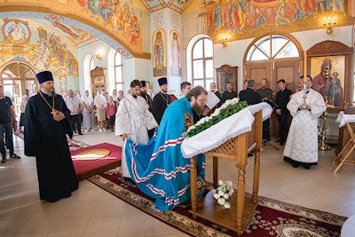 Митрополит Игнатий совершил всенощное бдение в Вознесенско-Пантелеимоновском храме с. Усть-Курдюм