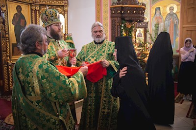 Митрополит Игнатий совершил Божественную литургию в Свято-Иоанновском женском монастыре с. Алексеевка
